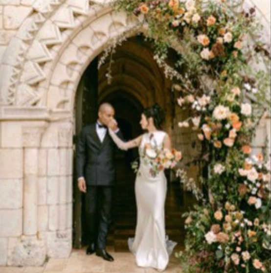 Semi Arch Entrance Full Of Flowers Premium