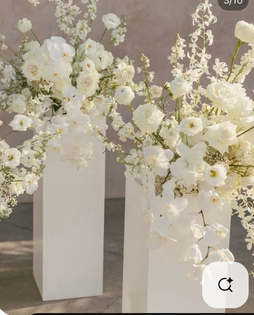 Two Mix of Flowers arrangement on Pillars