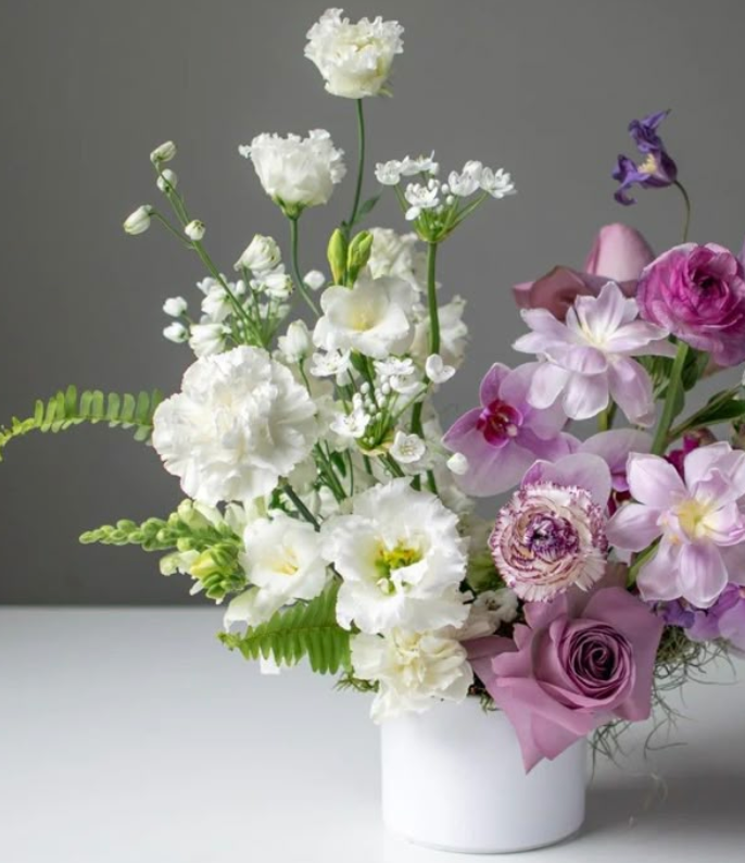 small flower arrangement for the guest book table