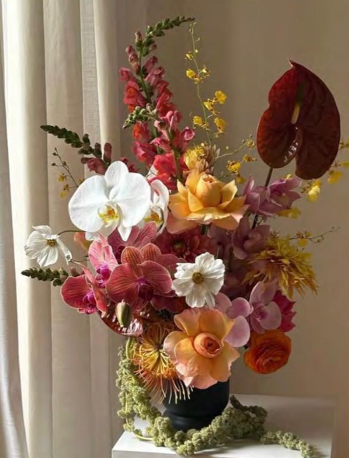 Large sculptural arrangements in white matte vases (2ft)