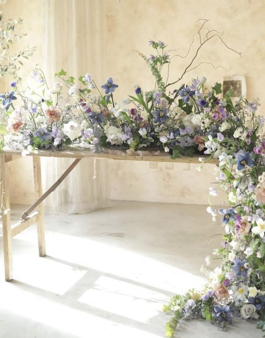 Flower train for sweetheart table