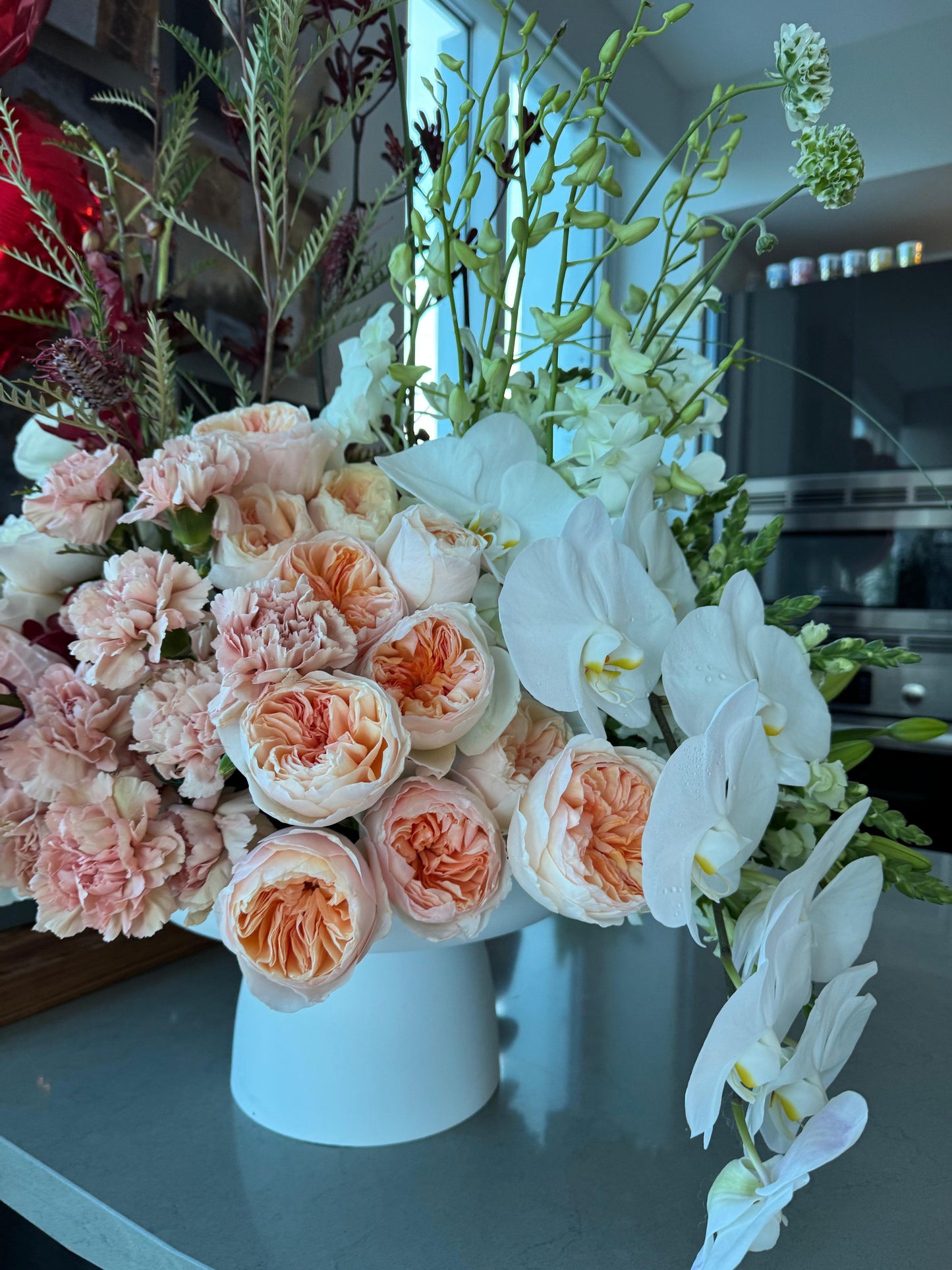 Exclusive Mix Flowers Arrangement